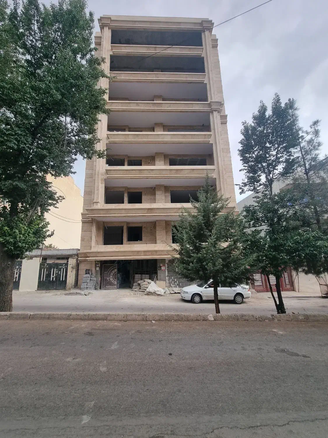 فروش واحد ۲۵۰ متری کلیداول باهنر|فروش آپارتمان|یاسوج, |دیوار