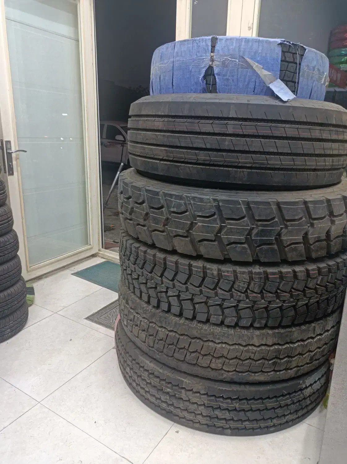 لاستیگ فروشی|قطعات یدکی و لوازم جانبی|سلماس, |دیوار