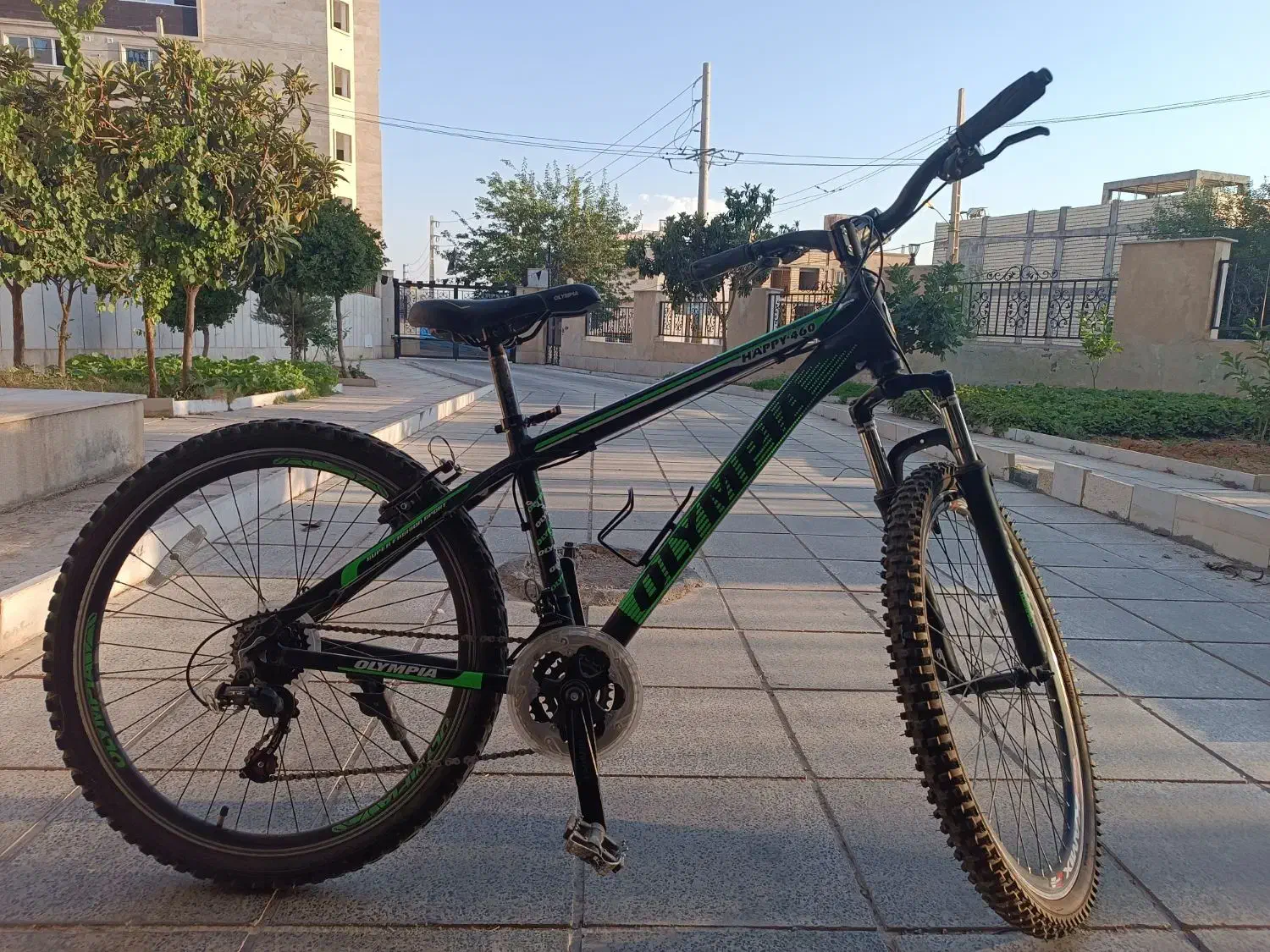 دوچرخه 26|دوچرخه، اسکیت، اسکوتر|صدرا-فارس, فاز ۱|دیوار