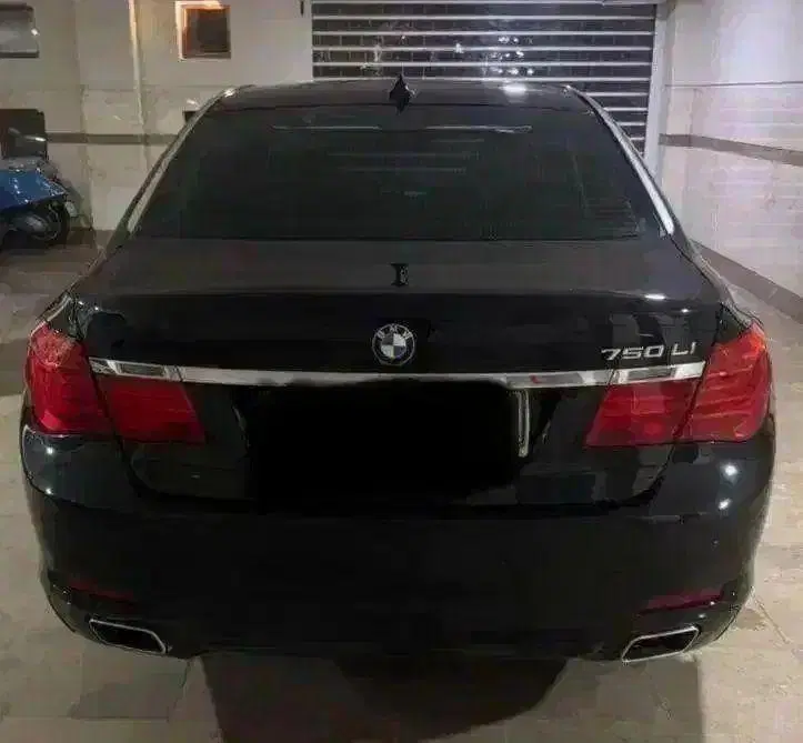 black full 2011 model long BMW 730 Li|خودرو سواری و وانت|تهران, جماران (نیاوران)|دیوار