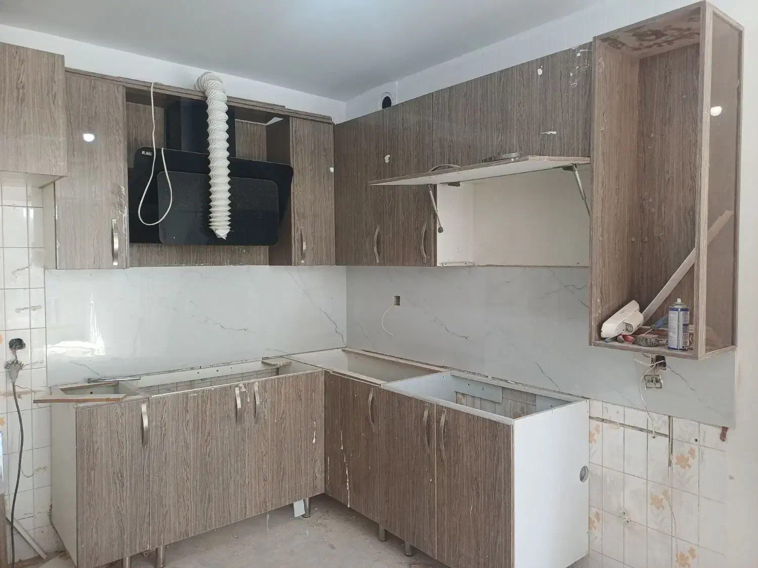 کاشیکاری لوله کشی  ایزوگام جوشکاری برقکاری بازسازی|خدمات پیشه و مهارت|قدس, شهر‌قدس|دیوار