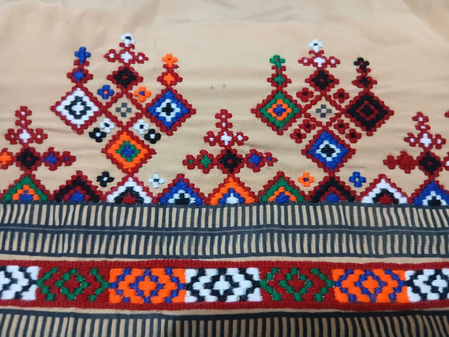 موسوم دوچ شهریزد پذیرفته میشود|لباس|چابهار, |دیوار