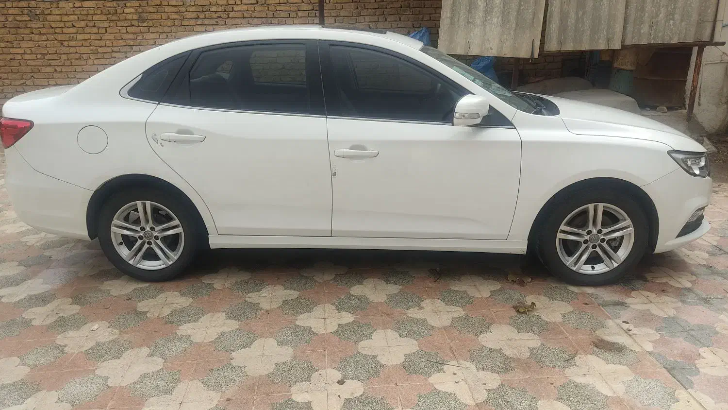 فروش بسترن بی 30|خودرو سواری و وانت|شیراز, عفیفآباد|دیوار