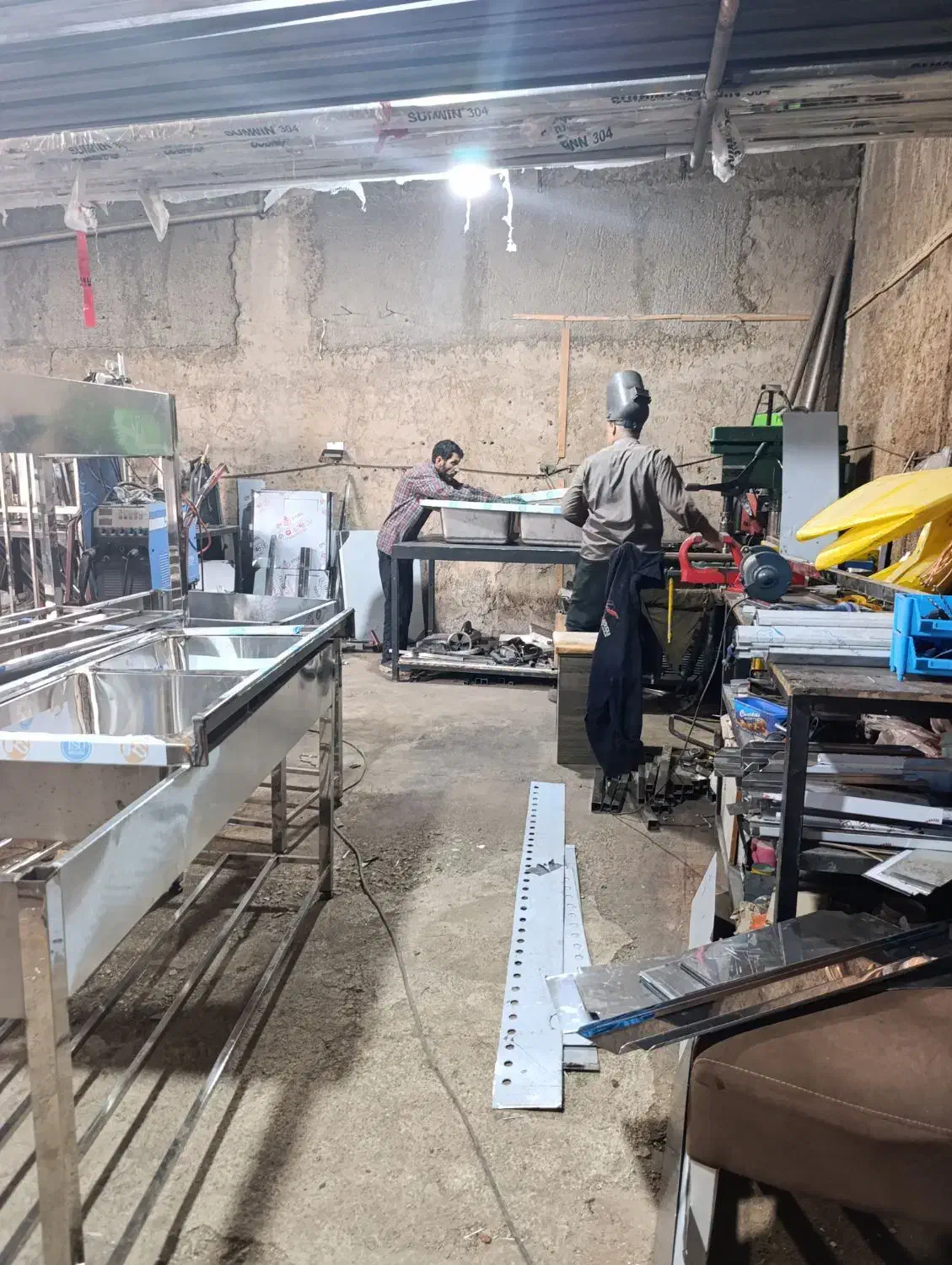 واگذاری کارگاه تولید تجهیزات آشپزخانه صنعتی|ماشین‌آلات صنعتی|اسلام‌شهر, بهرام آباد|دیوار