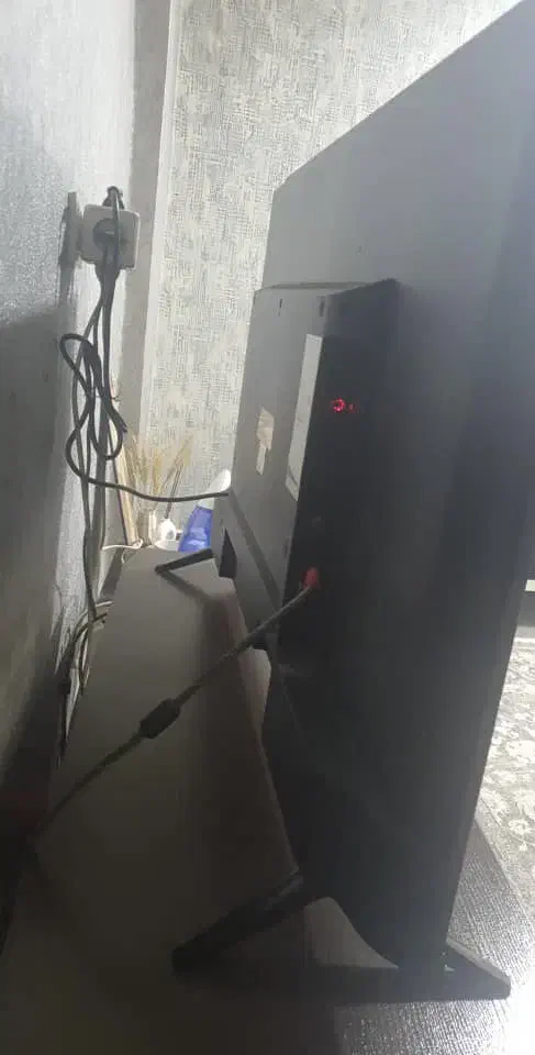 تلویزیون ۴۳ اینچ|تلویزیون و پروژکتور|مسجد سلیمان, |دیوار