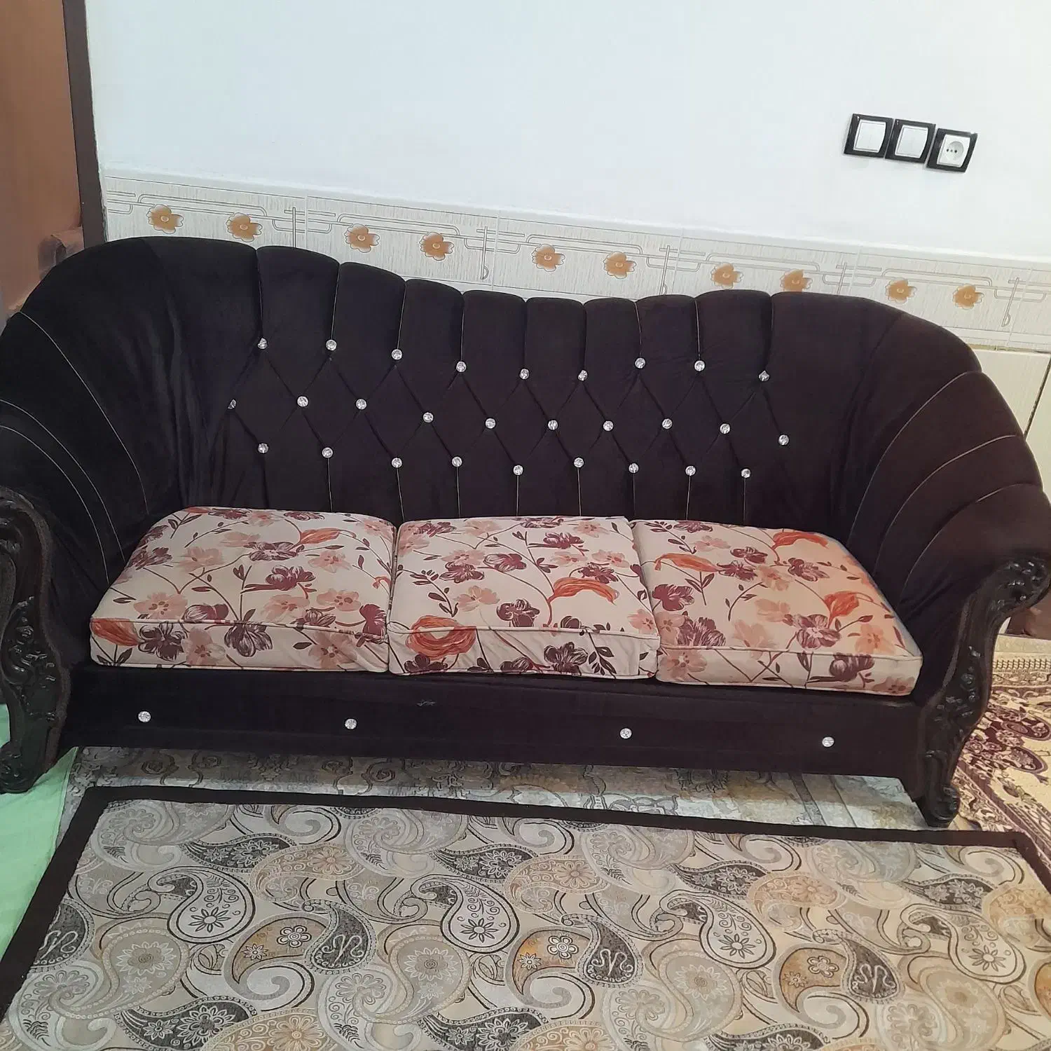 مبل راحتی|مبلمان خانگی و میز عسلی|بابا حیدر, |دیوار