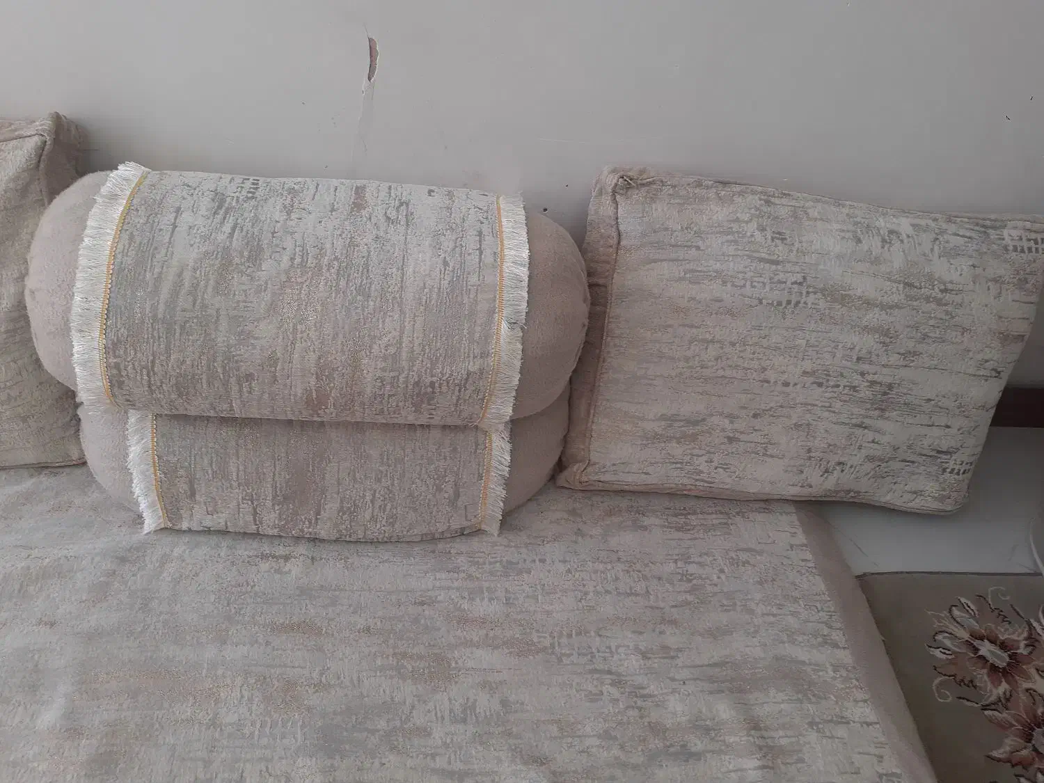 روپشتکی|پشتی|یزدان شهر, |دیوار