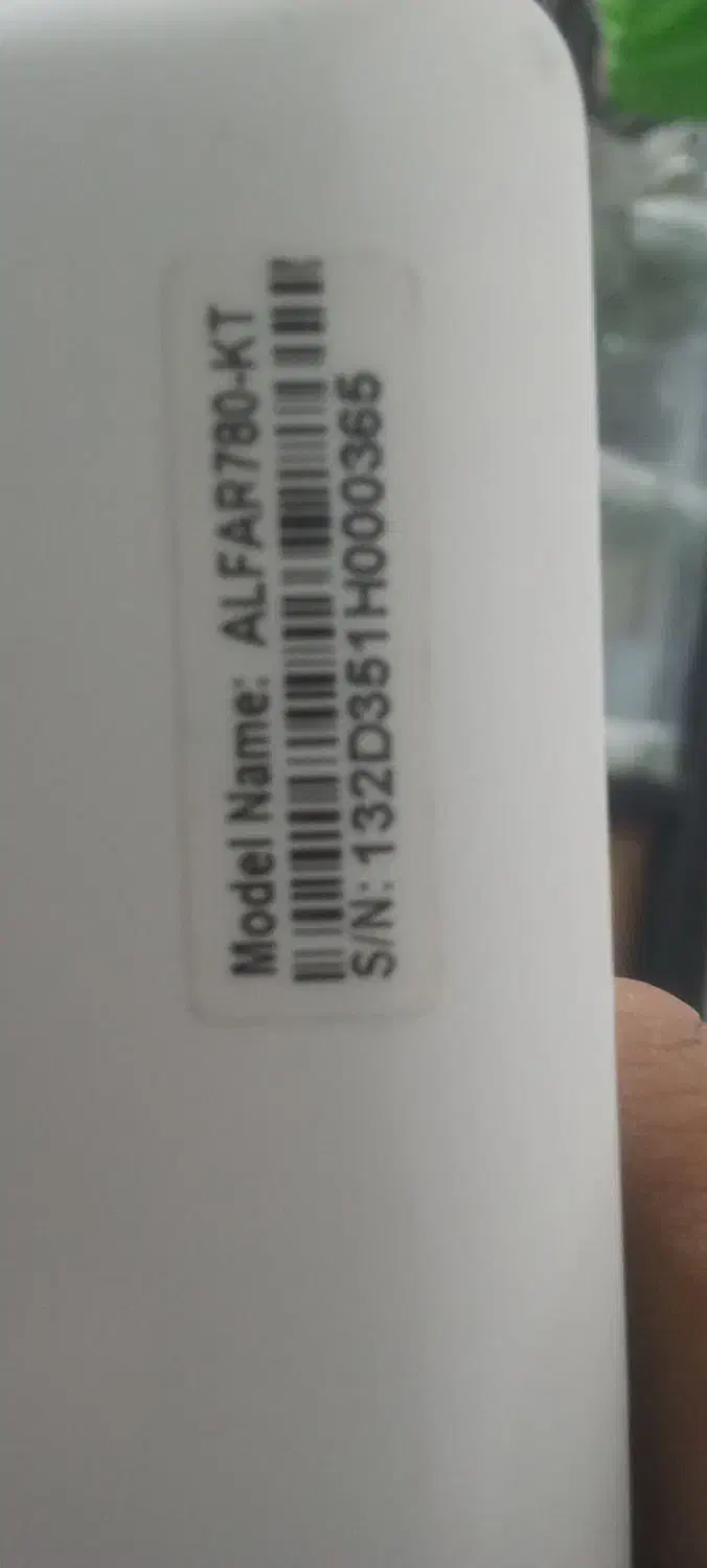 کفش چرم نو و تبلت فقط تاجش شکسته لمسش کار نمیکنه|کیف، کفش، کمربند|مشهد, انصار|دیوار