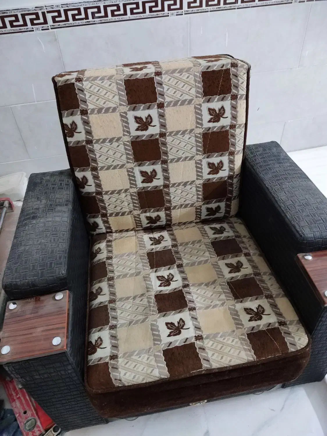 مبل تخت خواب شو|مبلمان خانگی و میز عسلی|هشتگرد, هشتگرد قدیم|دیوار