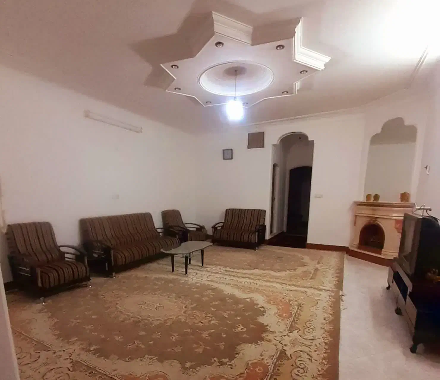 سوئیت 90 متری نزدیک حرم، مبله کامل، پارکینگ|اجارهٔ کوتاه‌مدت آپارتمان و سوئیت|قم, نیروگاه|دیوار
