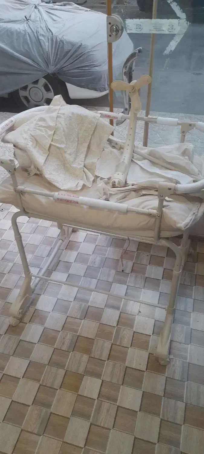 گهواره کودک|تخت و صندلی بچه|قرچک, زیبا شهر|دیوار