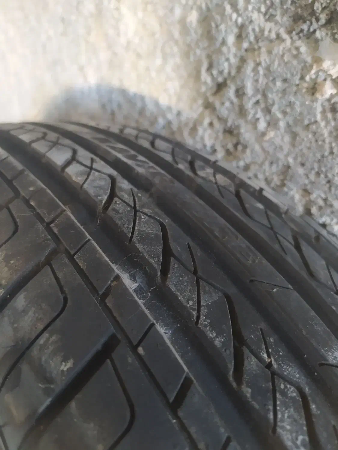 لاستیک 15کویر تایر یک عدد رودان|قطعات یدکی و لوازم جانبی|رودان, |دیوار