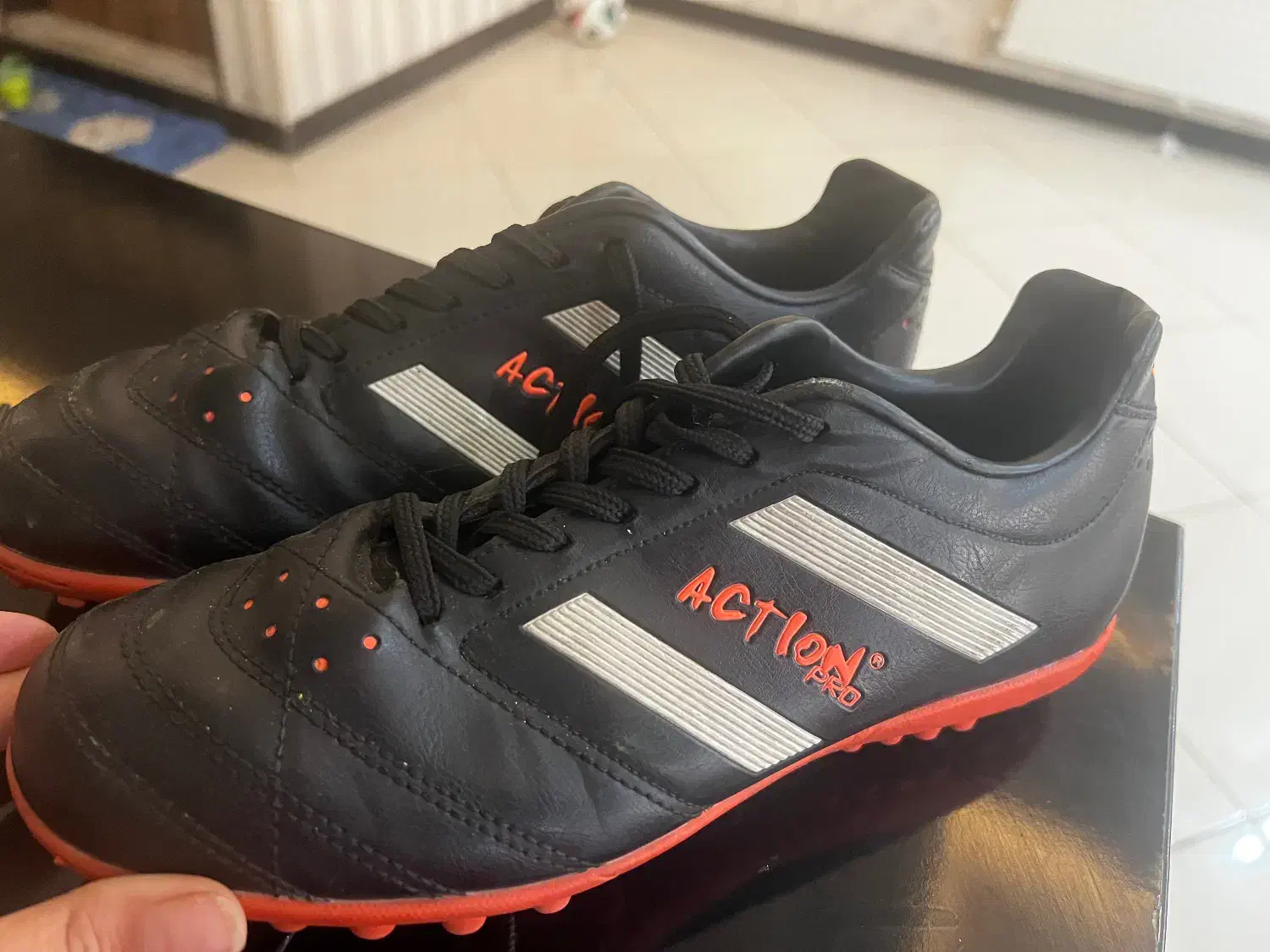 کفش فوتبالی سایز۳۸|کیف، کفش، کمربند|شیراز, ریشمک|دیوار