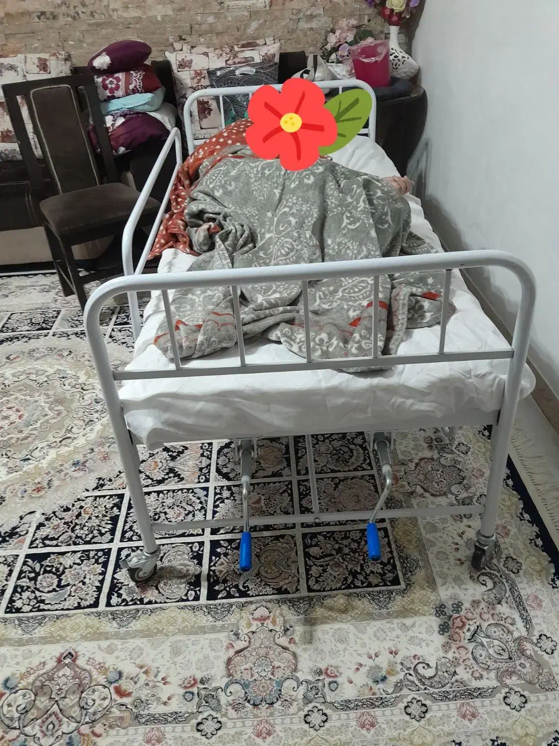 تخت بیمارستانی|پزشکی|بندر انزلی, نیمه شعبان|دیوار