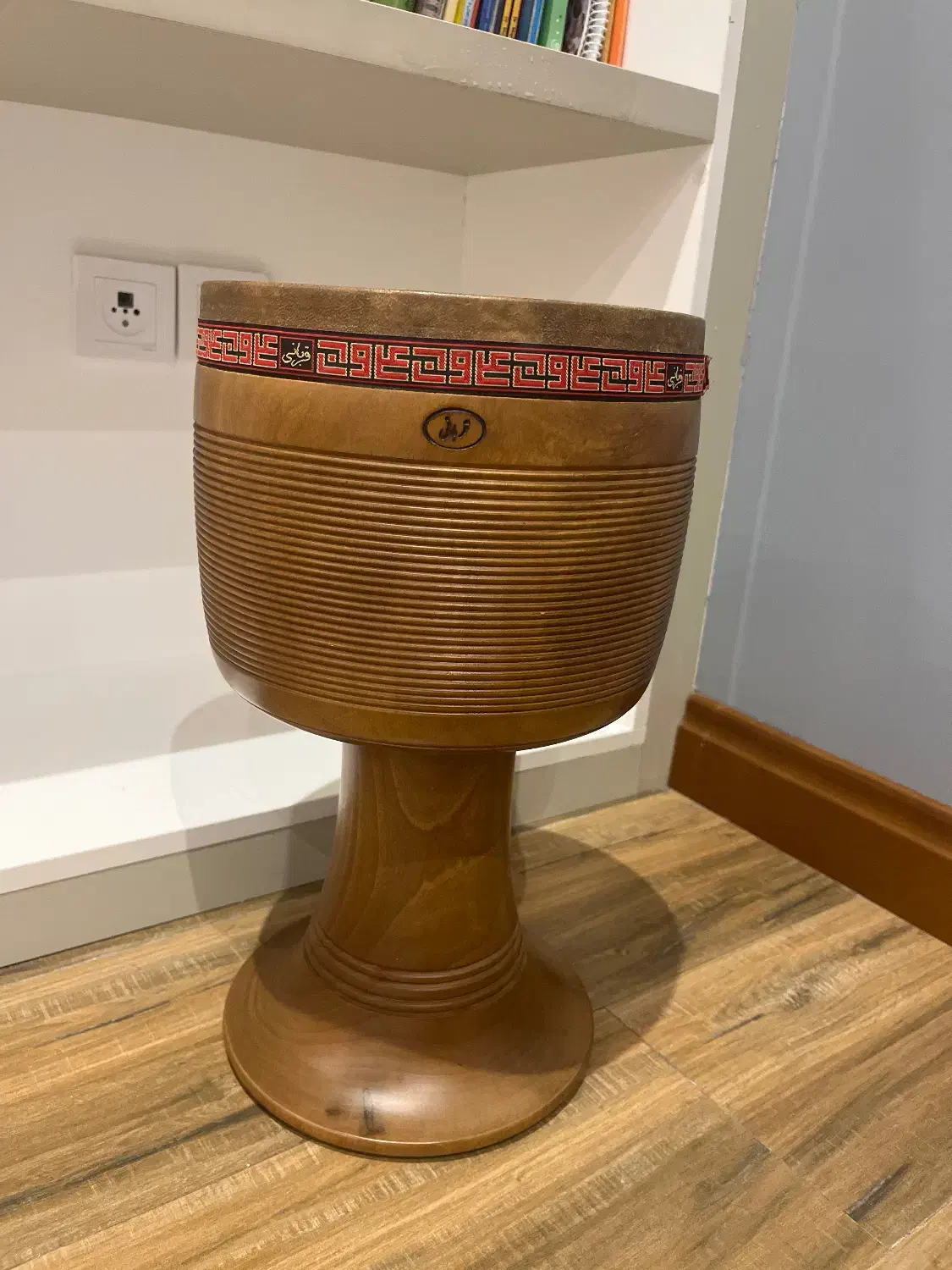 ساز تنبک|سازهای سنتی|هادی شهر, |دیوار