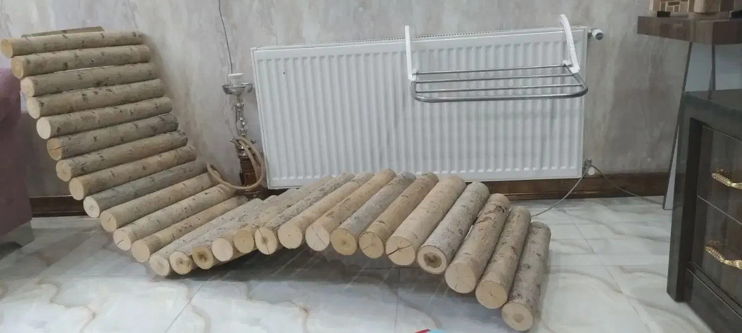 صندلی چوبی راحتی و ویترینی|صندلی و نیمکت|تبریز, |دیوار