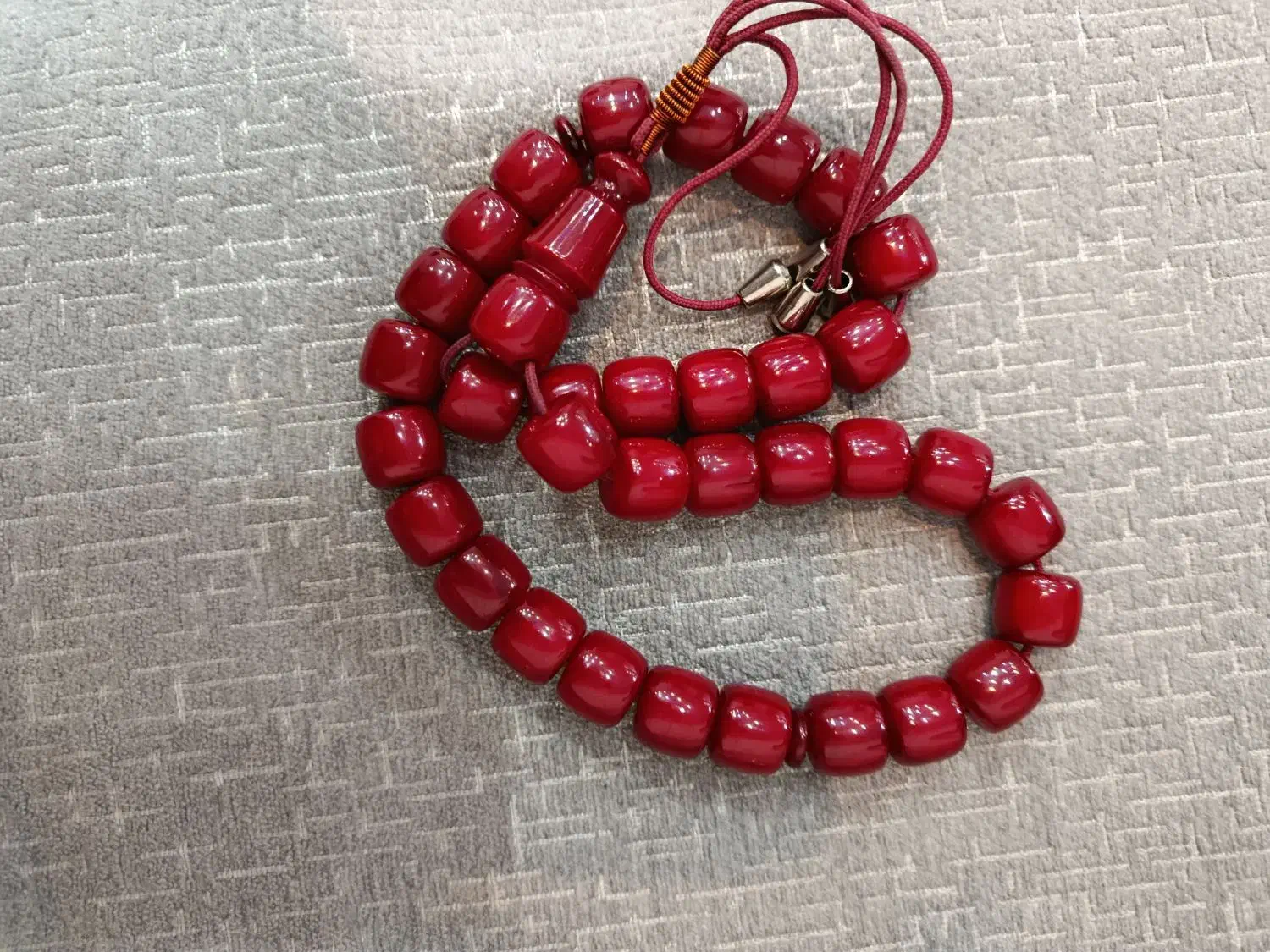 تسبیح سندلوس بسیارزیبا و خوش رنگ|زیورآلات و اکسسوری|جوانرود, |دیوار