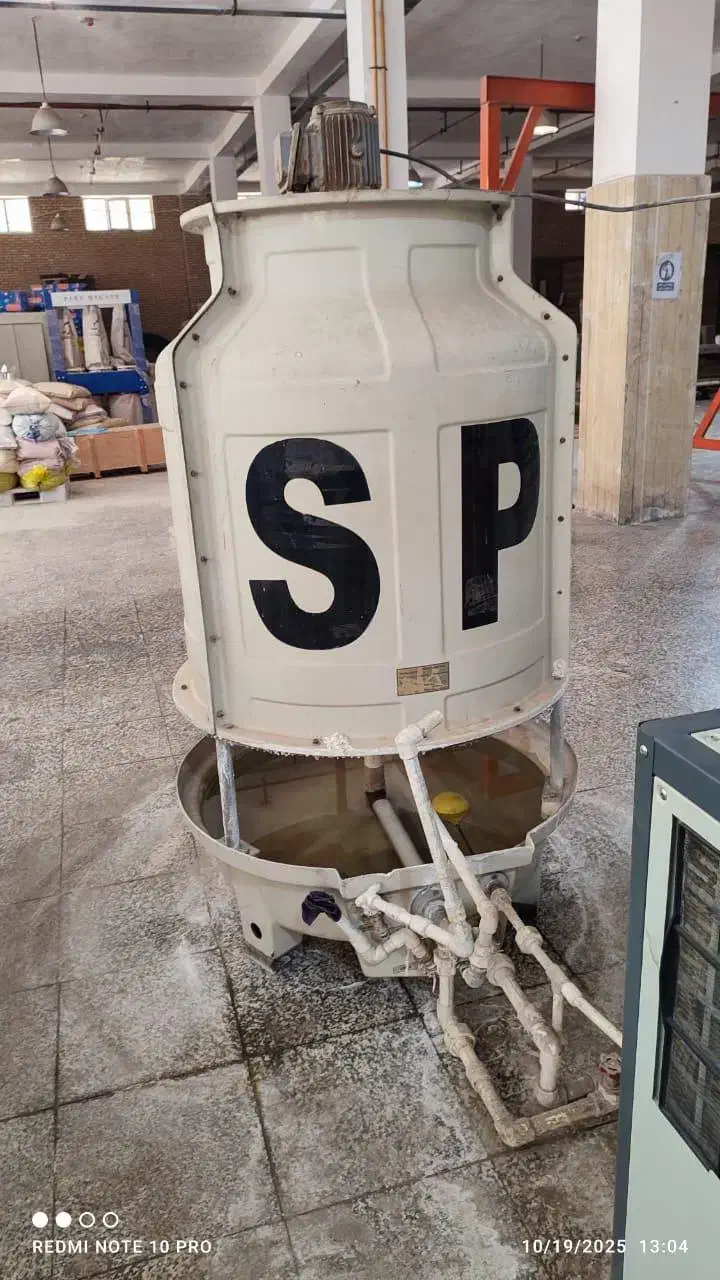 فروش دو عدد چیلر.برج.خنک کننده|ماشین‌آلات صنعتی|کرج, شهرک صنعتی بهارستان فاز ۲|دیوار