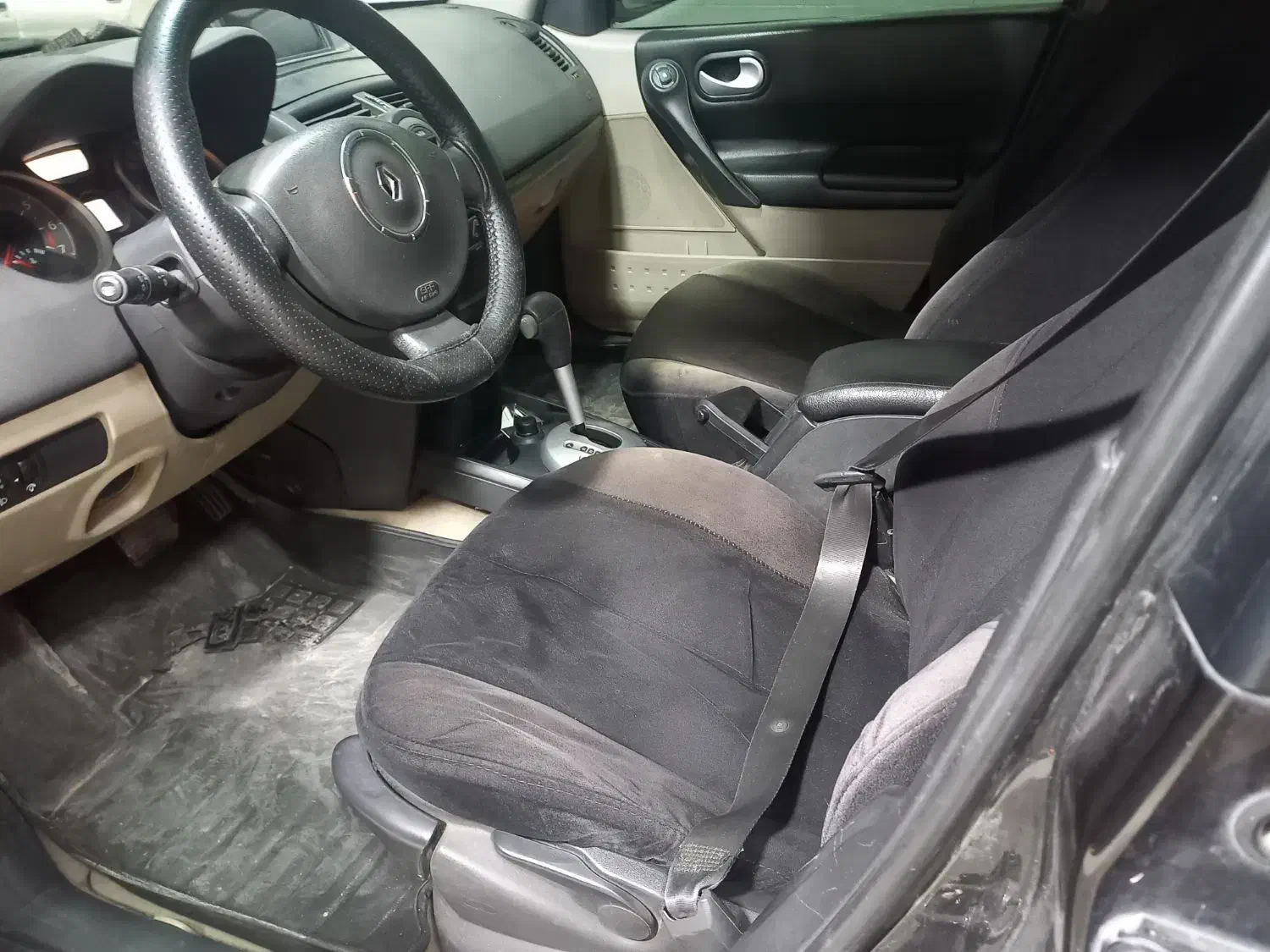 مگان ۲۰۰۰|خودرو سواری و وانت|اصفهان, خلیل آباد|دیوار