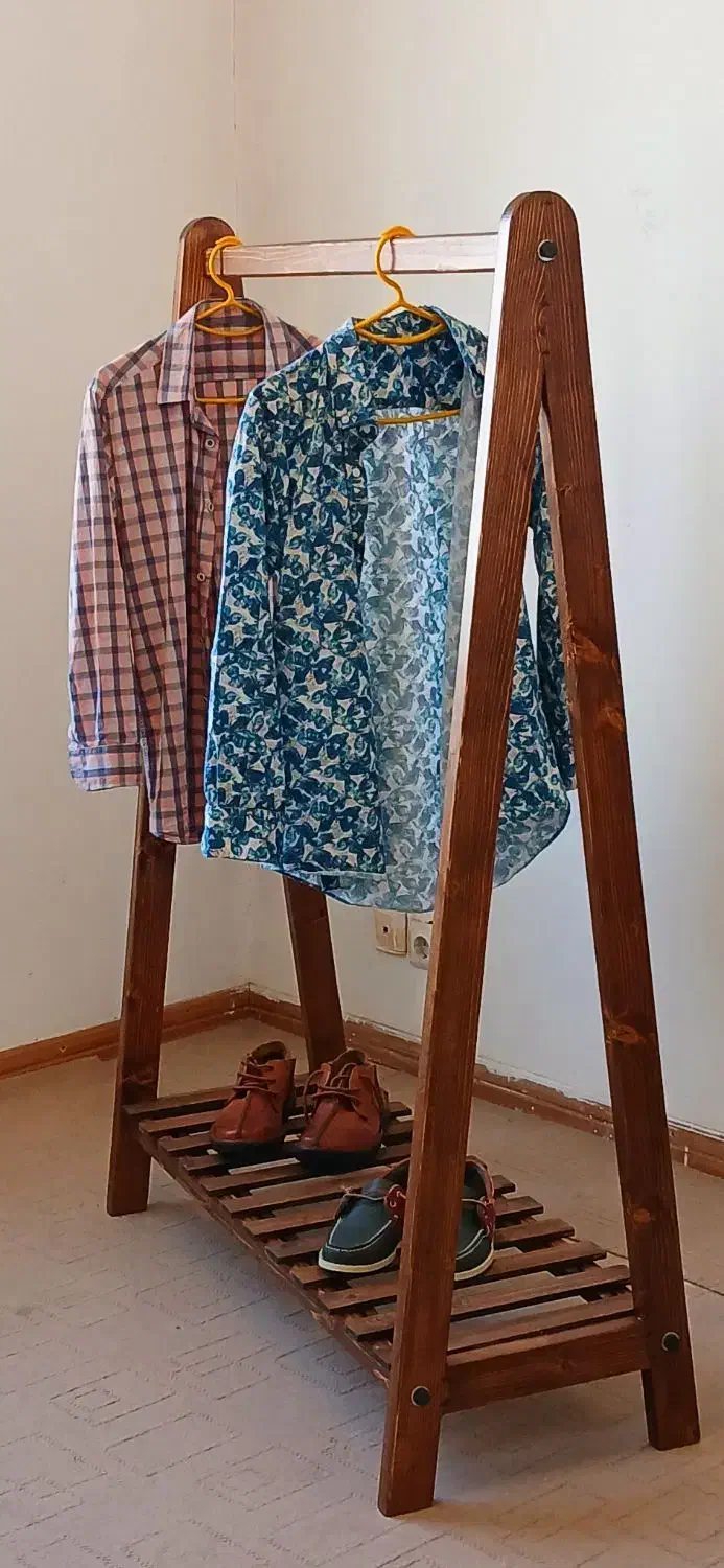 رگال و پایه مانکن چوبی|فروشگاه و مغازه|اندیشه, اندیشه فاز ۳|دیوار