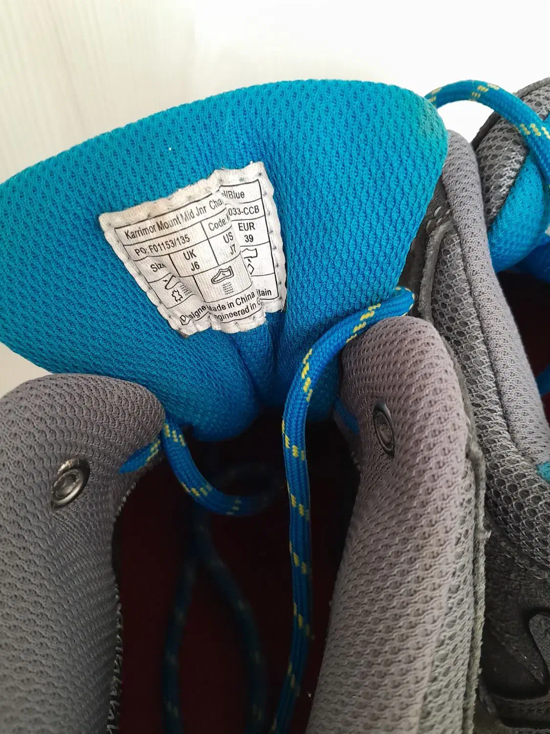 دو جفت کفش اسپرت|کیف، کفش، کمربند|کرمانشاه, |دیوار