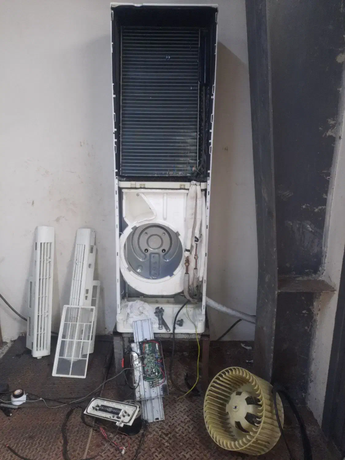 نصاب کولر، تعمیرات کولر، سرویس کولر، جابجایی کولر|خدمات پیشه و مهارت|رشت, استقامت ۱|دیوار