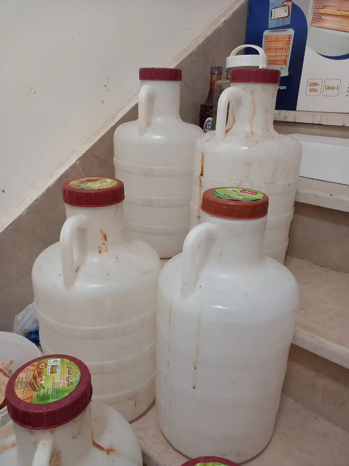 دبه جای خیارشور|ظروف نگهدارنده، پلاستیکی، یک‌بارمصرف|ایلام, |دیوار