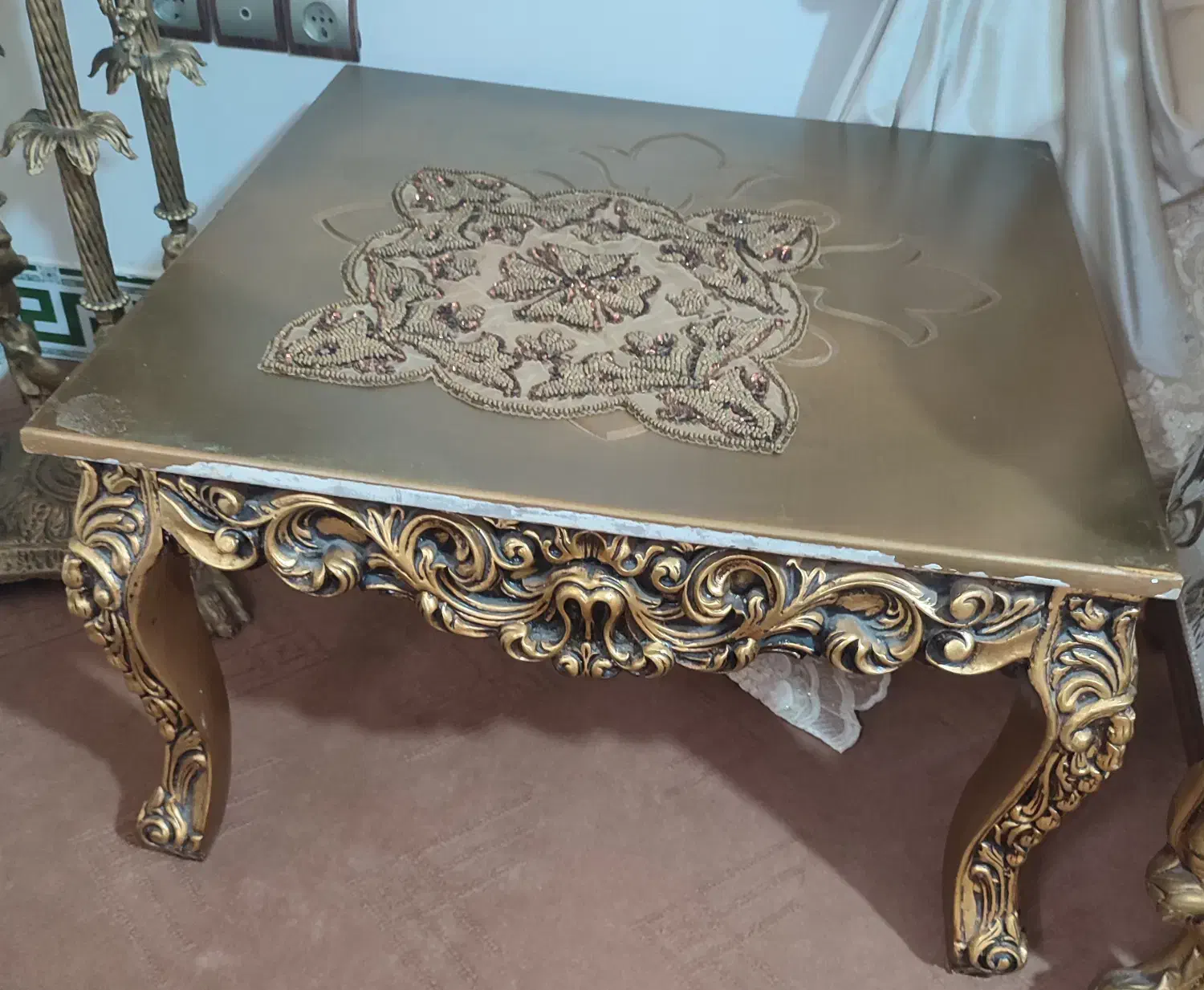 مبل سلطنتی ۹ نفره با سه تا میز عسلی  و بوفه|مبلمان خانگی و میز عسلی|آمل, |دیوار