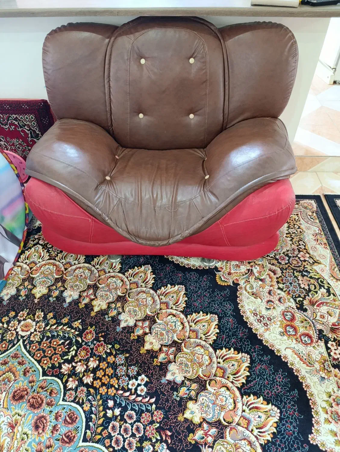 مبلمان چرم 7 نفره|مبلمان خانگی و میز عسلی|کومله, |دیوار