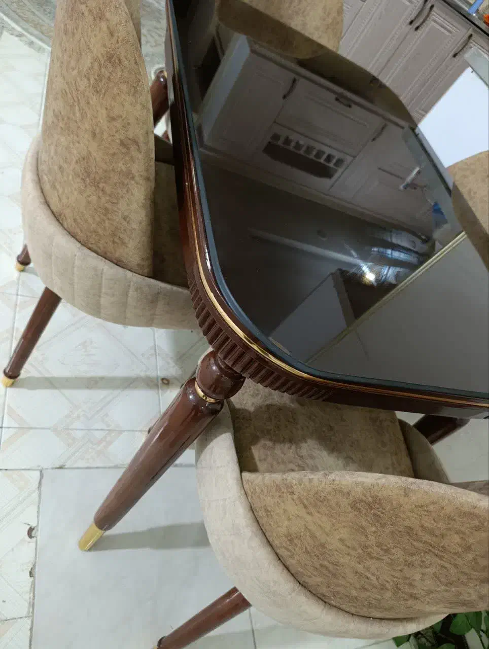 میز و صندلی ناهارخوری 4نفره در حد نو|میز و صندلی غذاخوری|اسلامشهر, ده عباس|دیوار