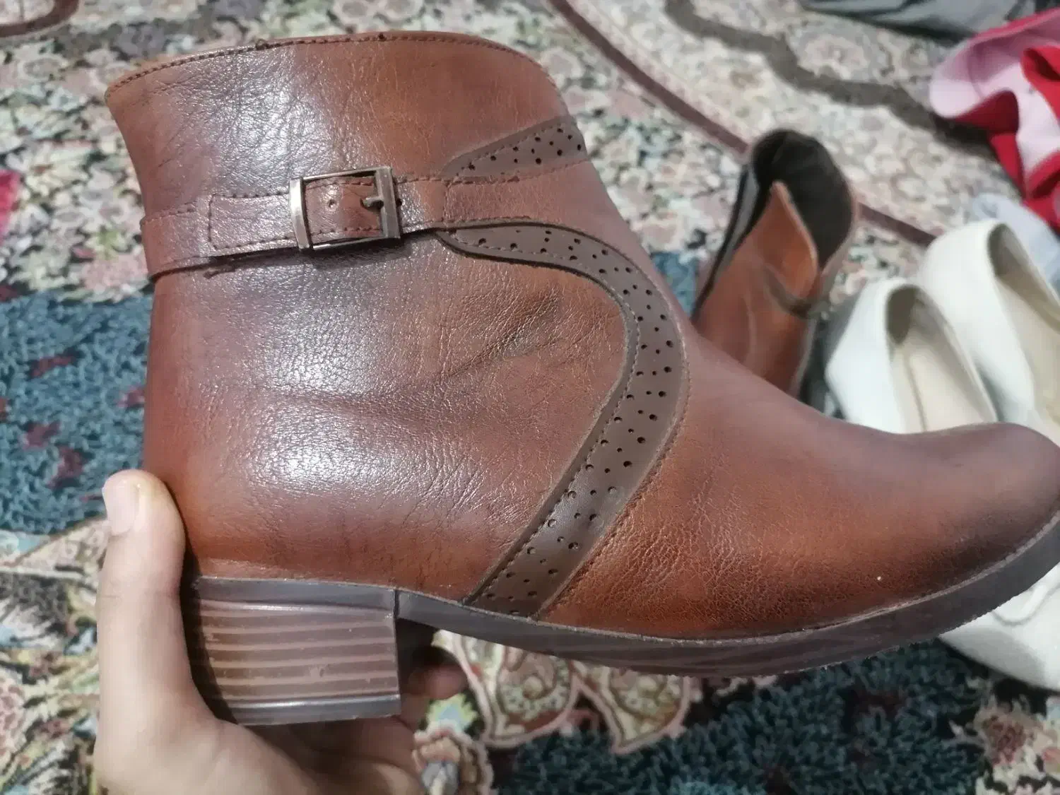 نو نو|کیف، کفش، کمربند|پیشوا, |دیوار