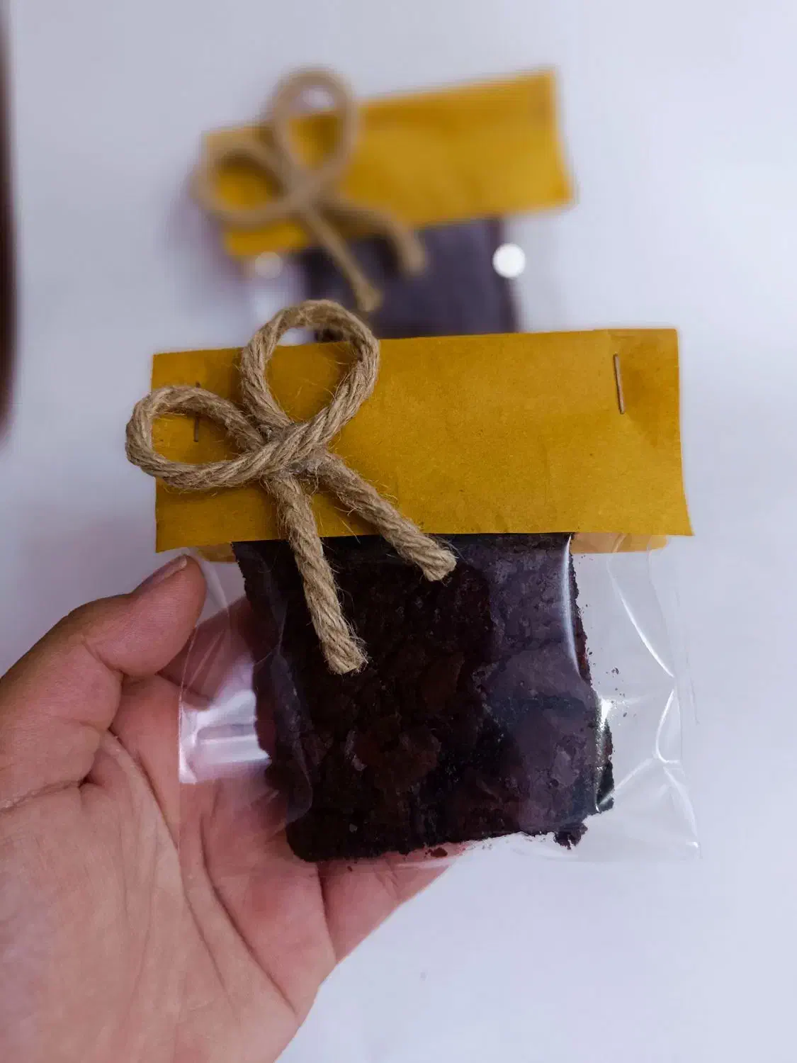 براوونی و کوکی|خوردنی و آشامیدنی|قم, دروازه چوبی|دیوار