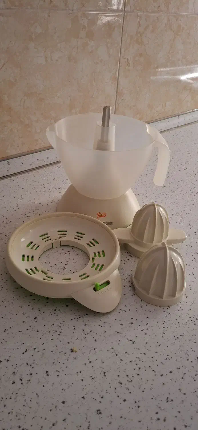 آب مرکبات گیر بلک اند دکر|آبمیوه‌گیر و آب‌مرکبات‌گیر|تهران, منیریه|دیوار