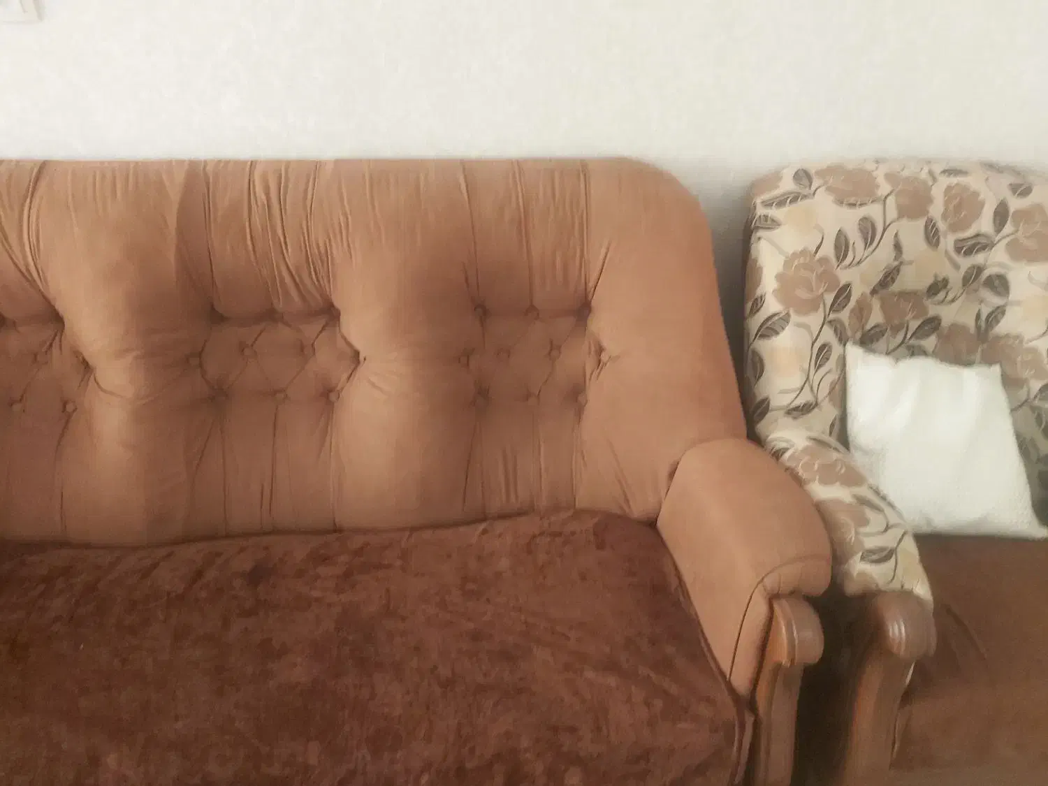 مبل اصلی با چوب سنگین|مبلمان خانگی و میز عسلی|ماهدشت, |دیوار