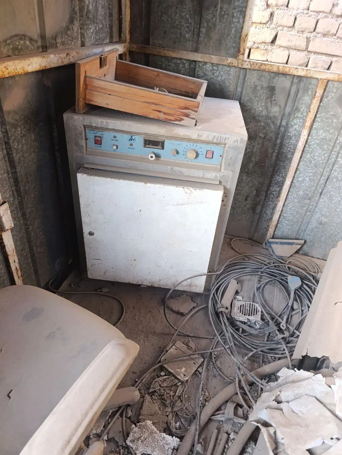 غذا گرمکن برقی|سایر لوازم برقی|رباط‌کریم, رباط‌کریم|دیوار