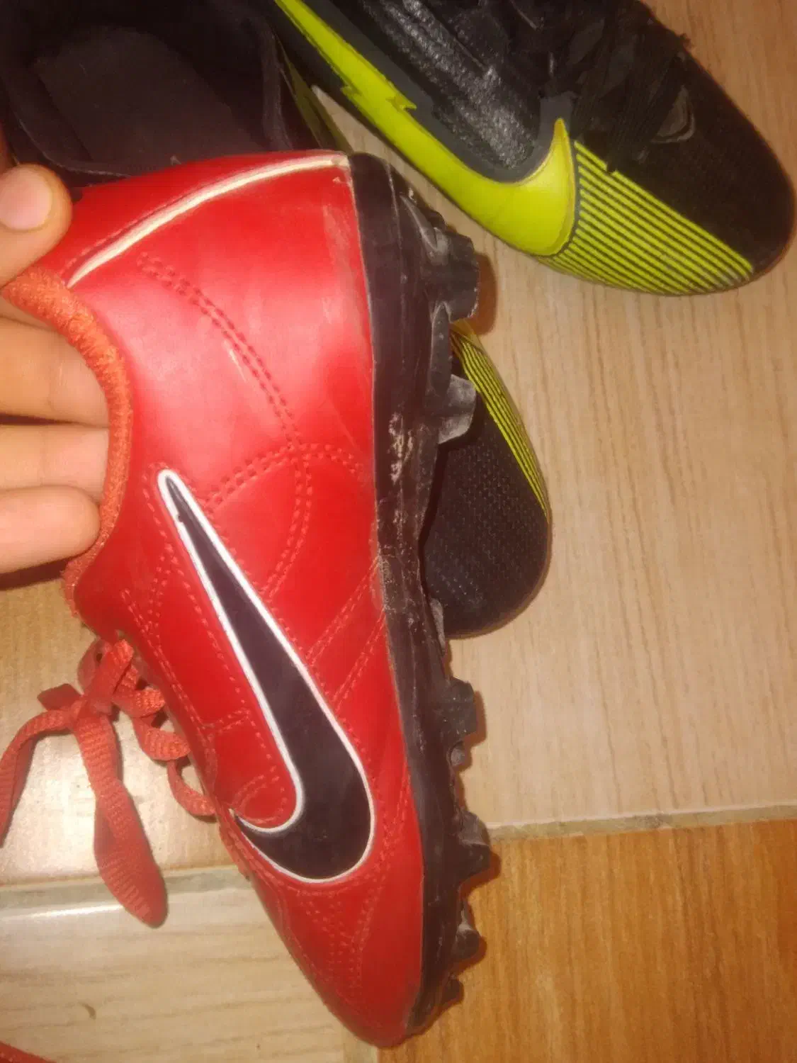 کفش ورزشی|کیف، کفش، کمربند|رامهرمز, |دیوار