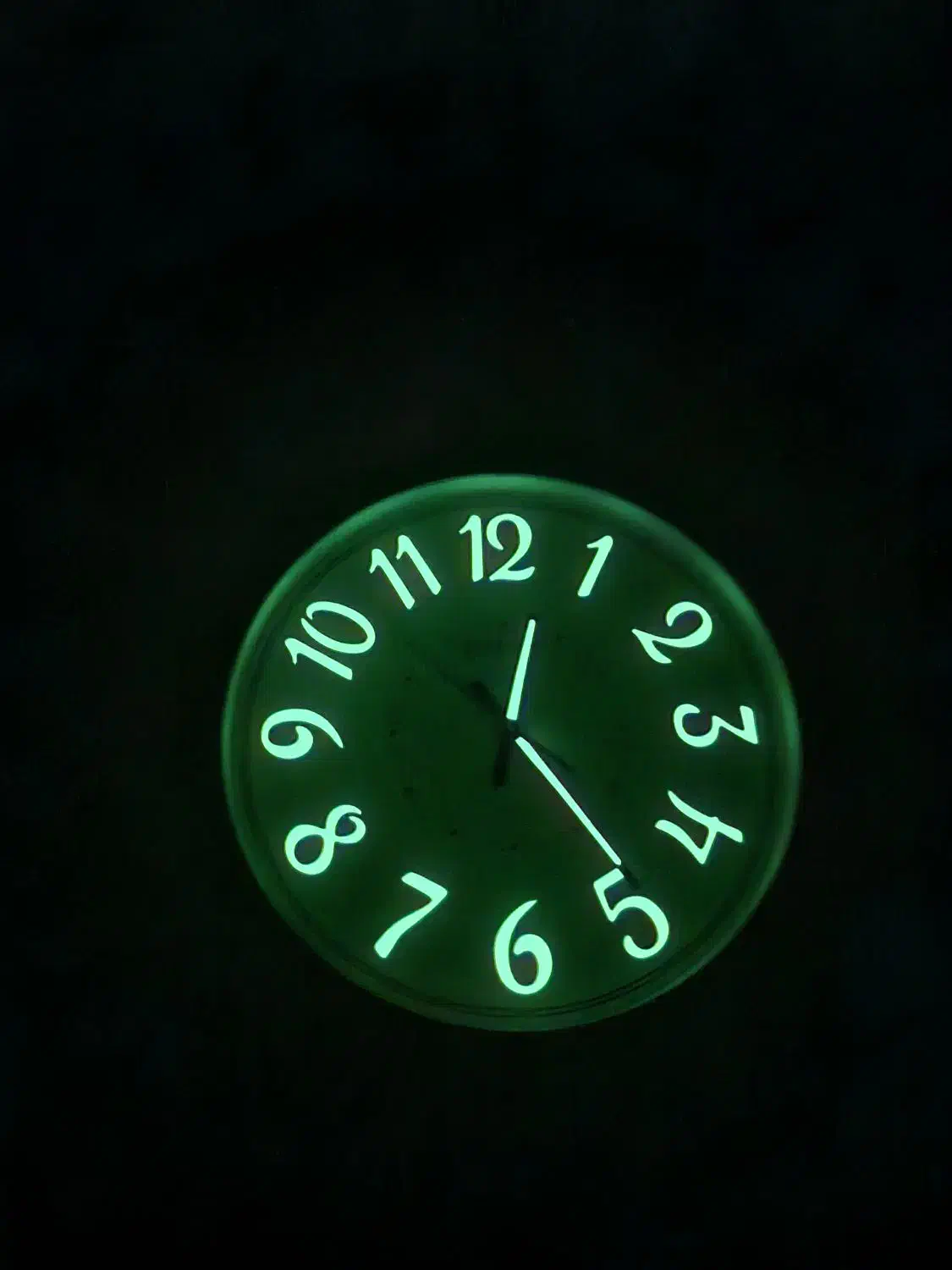 ساعت دیواری شب نما مدرن گرد سفید|ساعت دیواری و تزئینی|اسدآباد, |دیوار