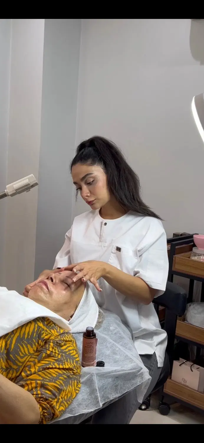 فیشیال و پاکسازی صورت با تخفیف ویژه آخر تابستان|خدمات زیبایی و سلامت|تهران, مینیسیتی (شهرک نفت)|دیوار