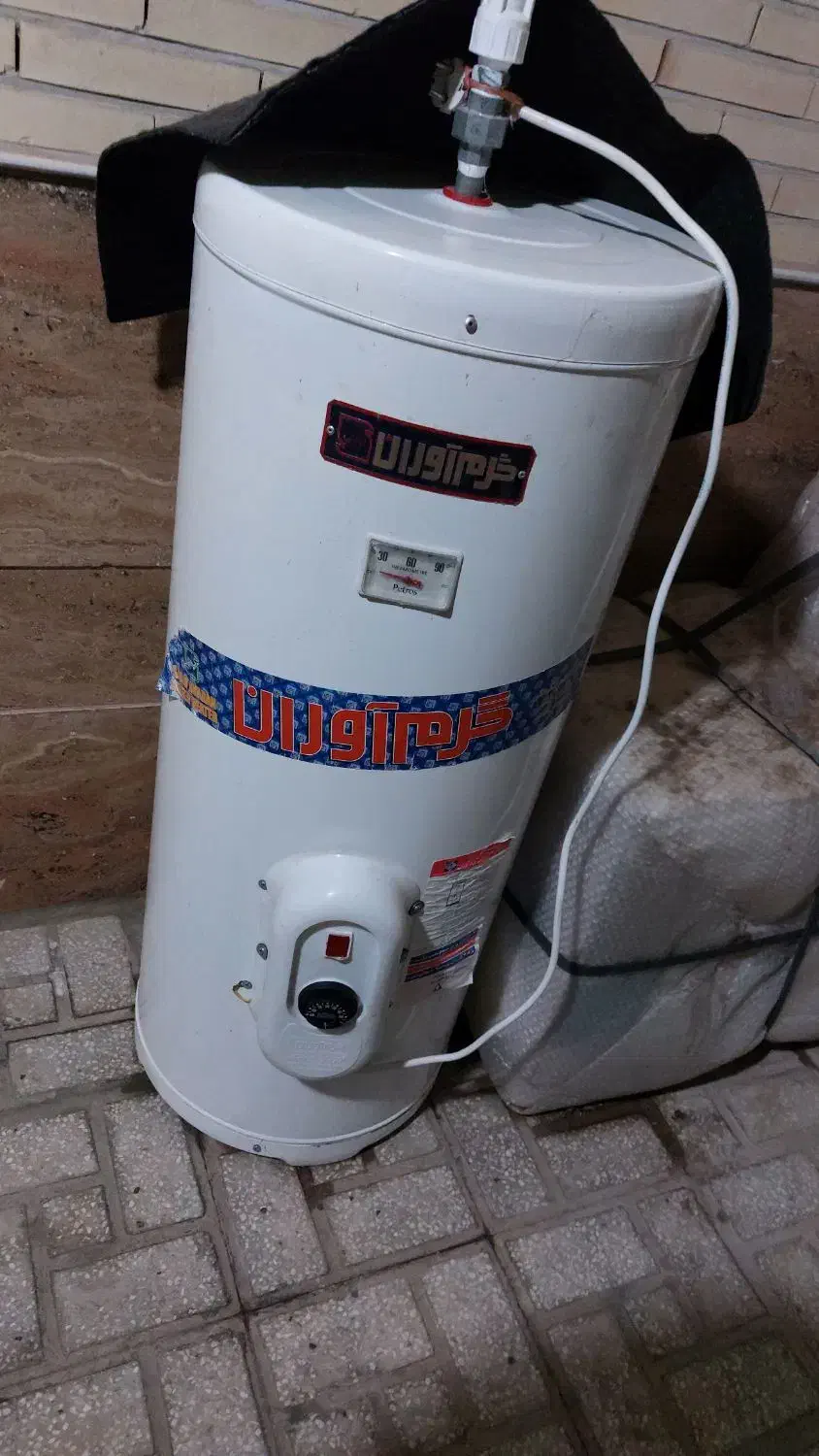 آبگرمکن برقی ۶۰ لیتری|آبگرمکن، پکیج، شوفاژ|تفت, |دیوار