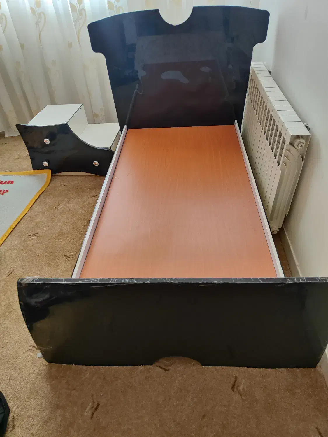 تخت و پاتختی|تخت و سرویس خواب|بیرجند, |دیوار