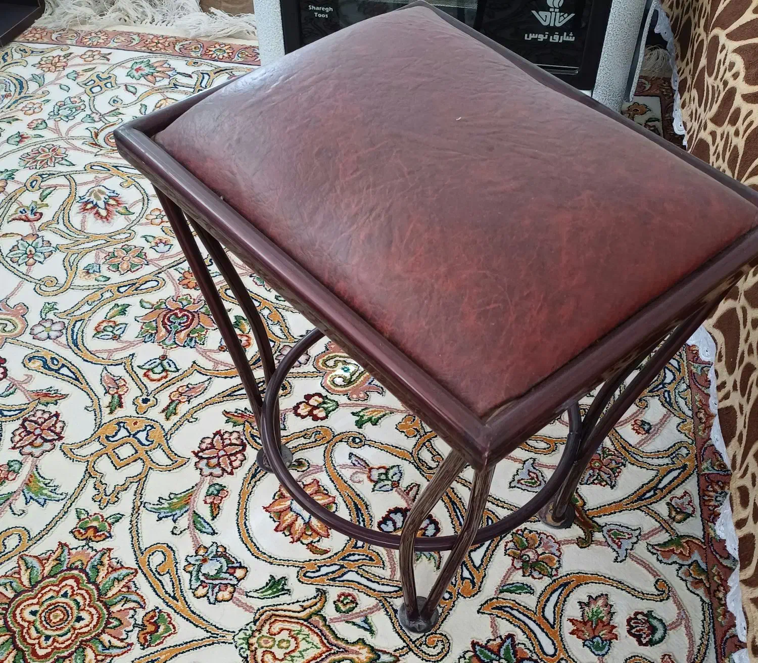 تک صندلی..|صندلی و نیمکت|نیشابور, دارایی|دیوار