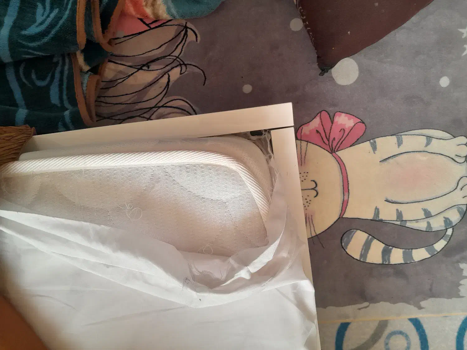 تخت دونفره درحدنو. باتشک|تخت و سرویس خواب|برخوار, |دیوار