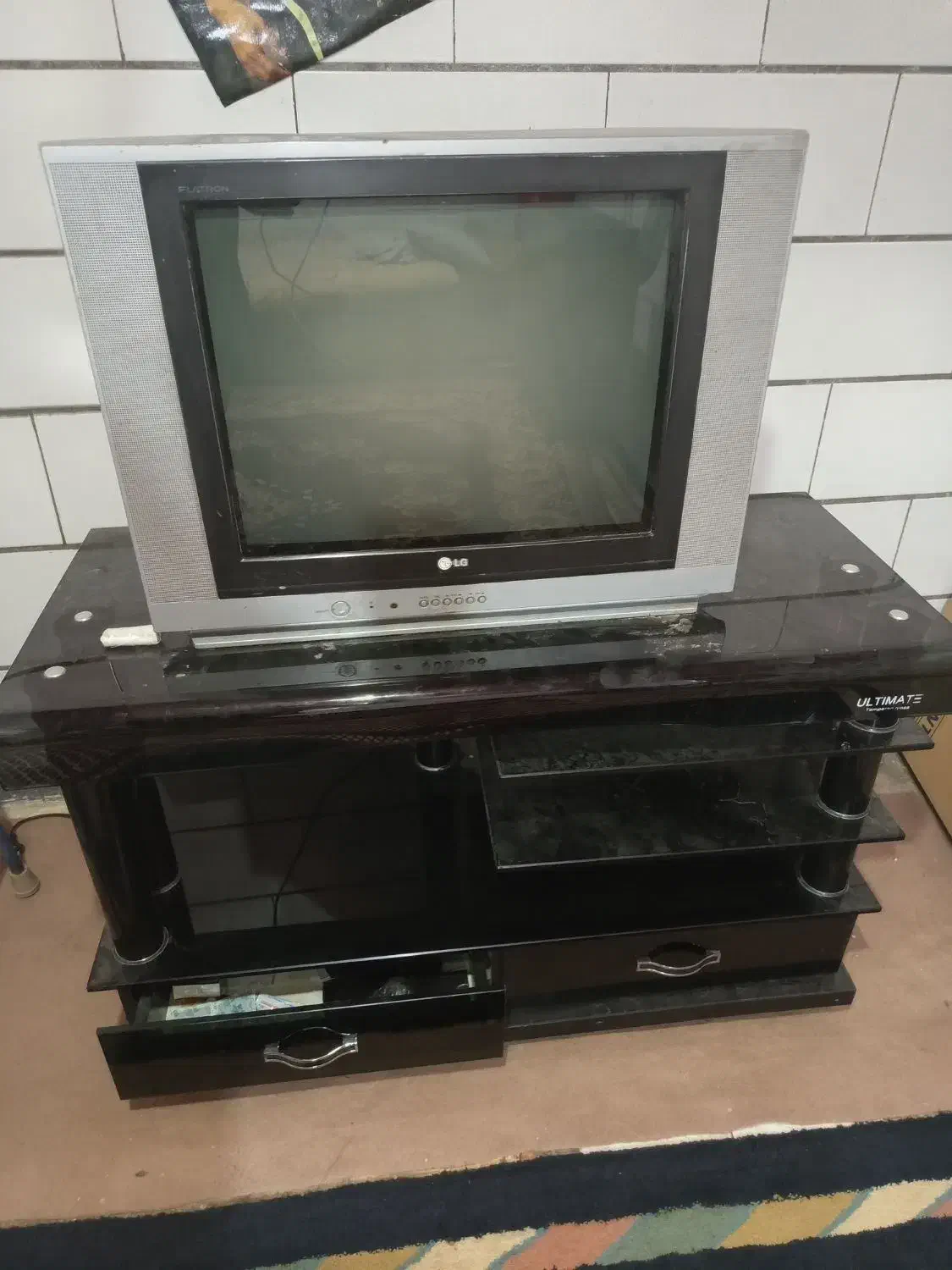 تی وی الی جی|تلویزیون و پروژکتور|اراک, |دیوار