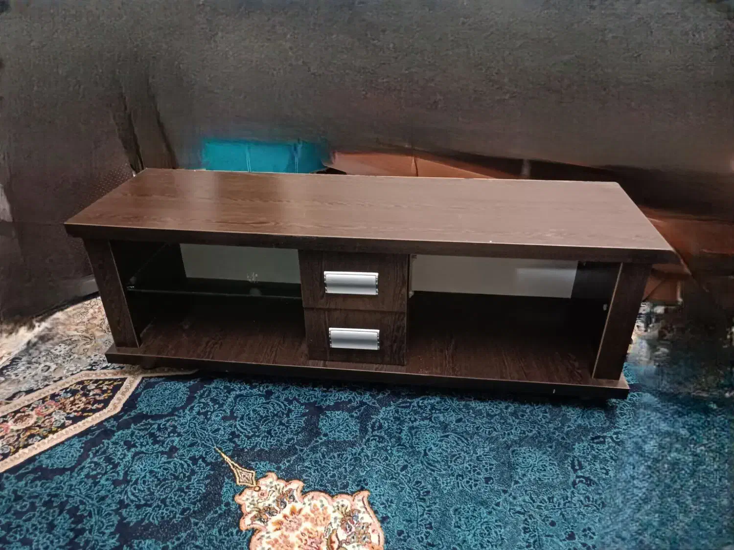 میز زیر تلویزیونی|میز تلویزیون|صدرا-فارس, فاز ۱|دیوار
