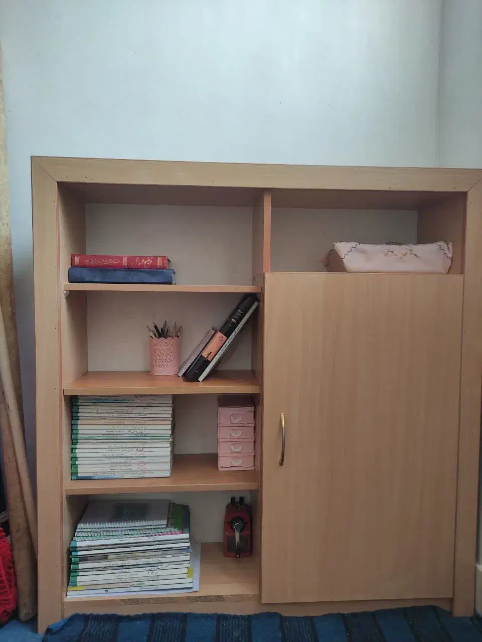 کتابخانه|کتابخانه، شلف، قفسه‌های دیواری|بیرجند, |دیوار