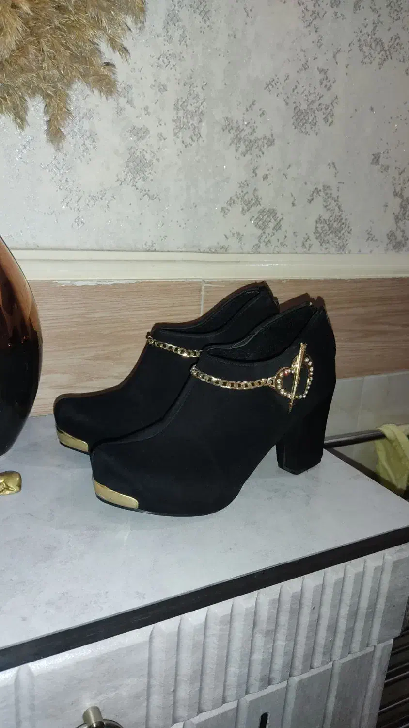 کفش|کیف، کفش، کمربند|پاکدشت, پاکدشت (مامازند)|دیوار