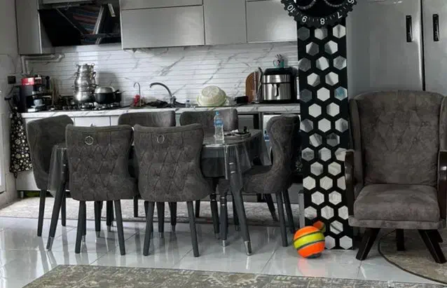 مبل هفت نفره چستر و ناهار خوری ۶نفره چستر ست|مبلمان خانگی و میز عسلی|رشت, عینک|دیوار