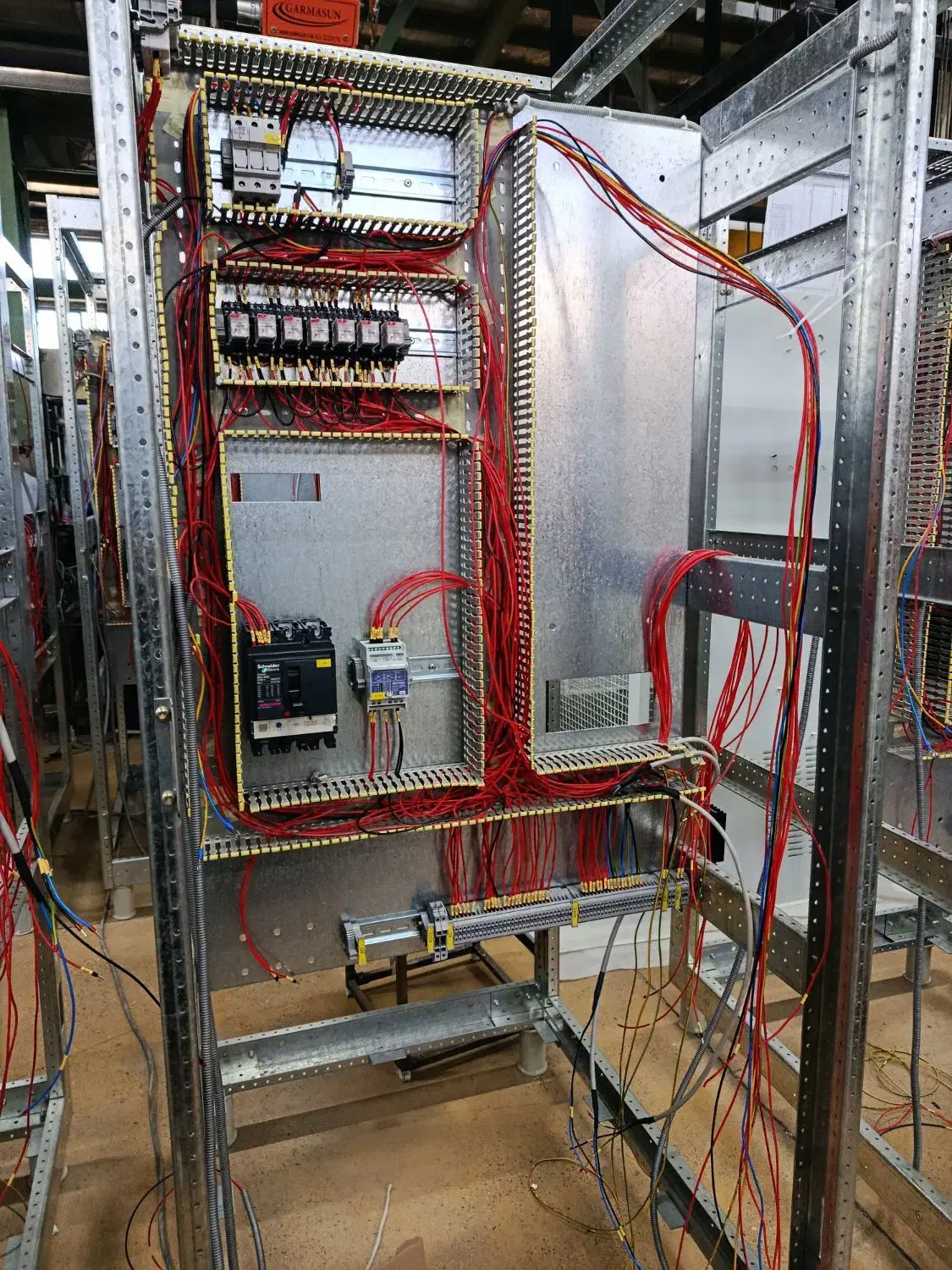 پذیرش تابلو صنعتی LV.MV.HP|خدمات پیشه و مهارت|محمدشهر, جعفرآباد|دیوار