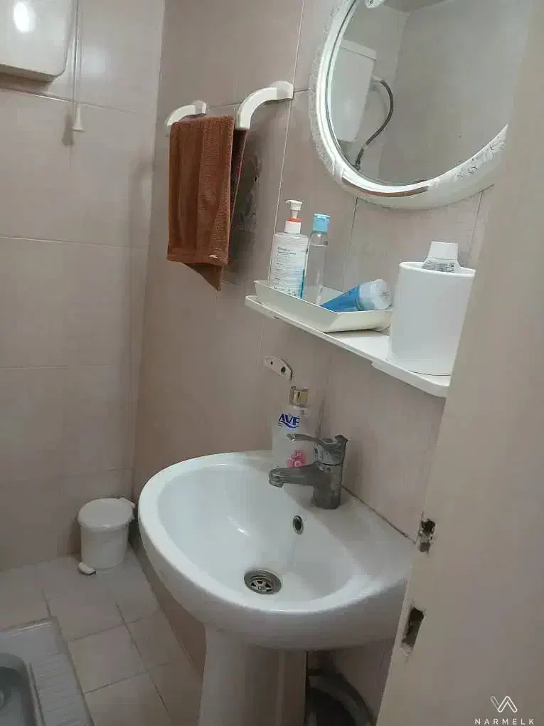 واحد۵۲متری/طبقه اول/خیابان قریشی