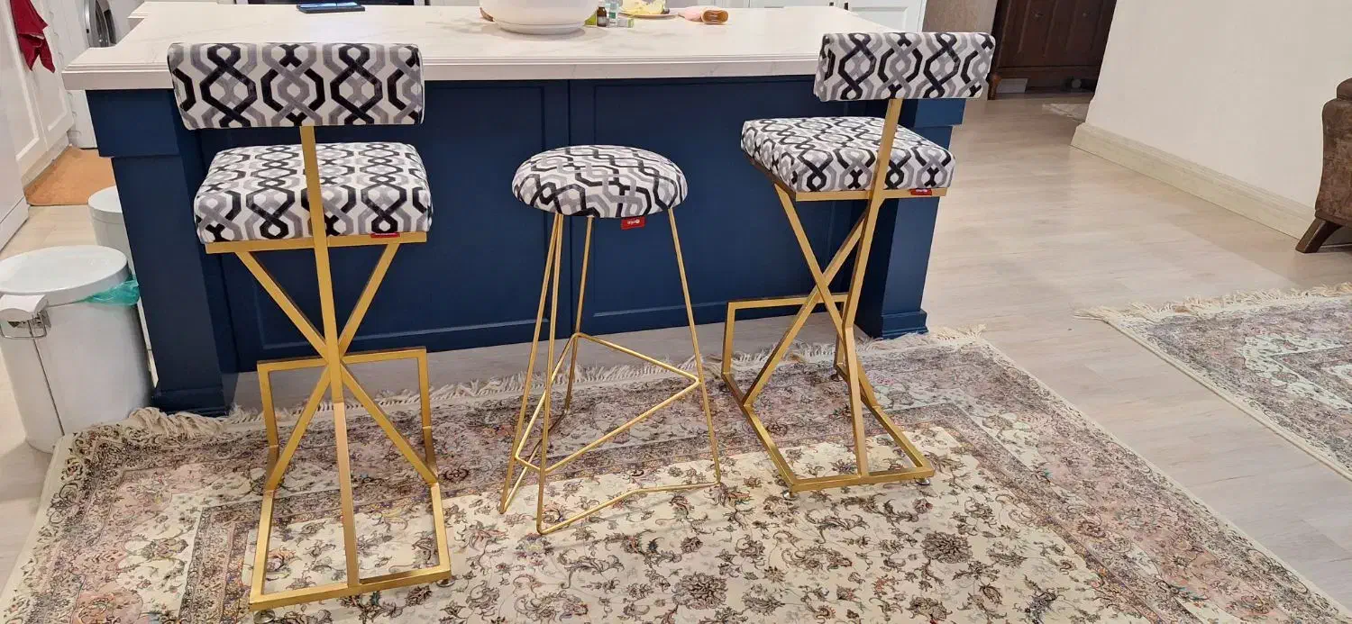 صندلی پشت کانتر آشپز خونه|میز و صندلی غذاخوری|تهران, گلستان (شهرک راه آهن)|دیوار